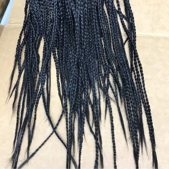 Outre Knotless Triangle Part Braids Lace Frontal Wig - Picture 11 of 12